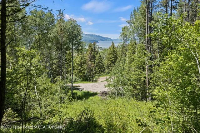 $349,000 | 22 Trail Ridge Road, Alpine, WY 83128