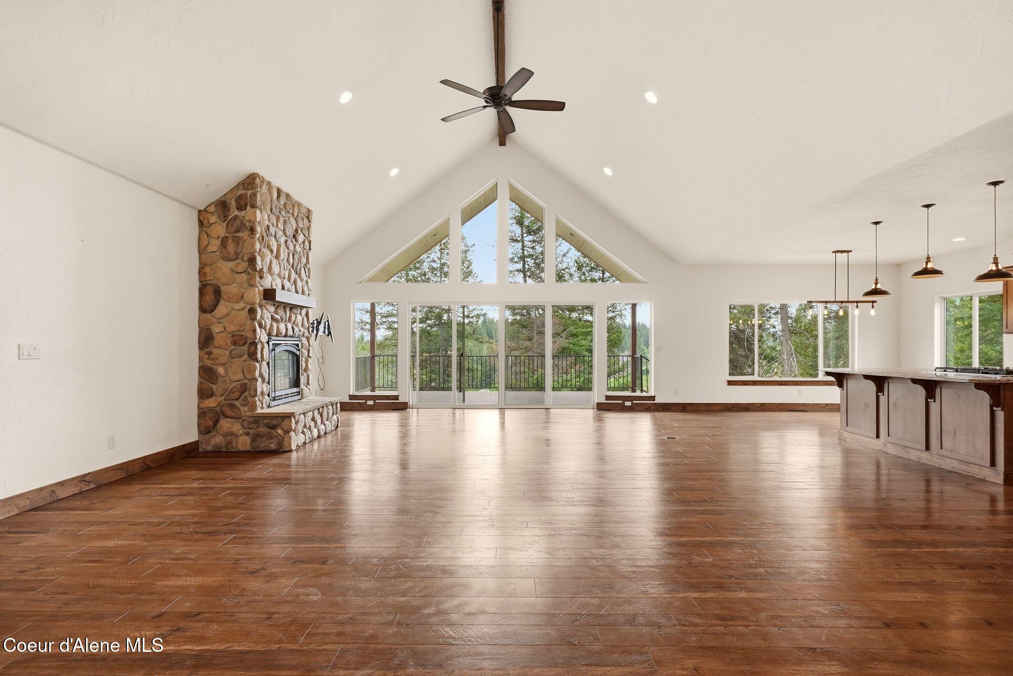 5774 West Kidd Island Road Coeur D'Alene, ID 83814 - Photo 6 of 66 Inside-Media-Kidd-7