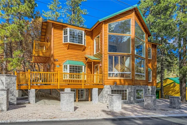 $1,200,000 | 4458 Yellow Pine Avenue, Las Vegas, NV 89124