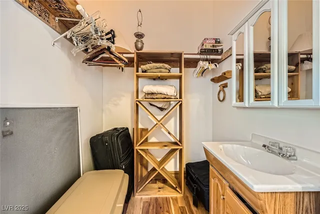 $1,200,000 | 4458 Yellow Pine Avenue, Las Vegas, NV 89124