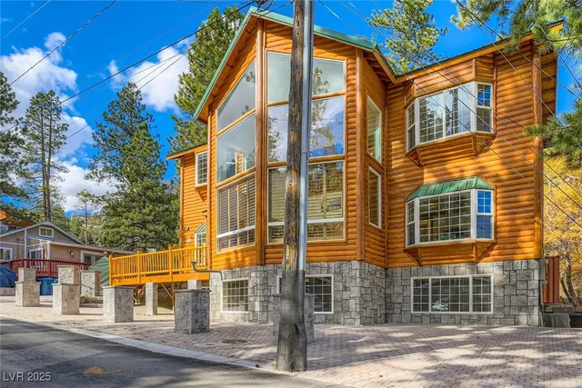 $1,200,000 | 4458 Yellow Pine Avenue, Las Vegas, NV 89124