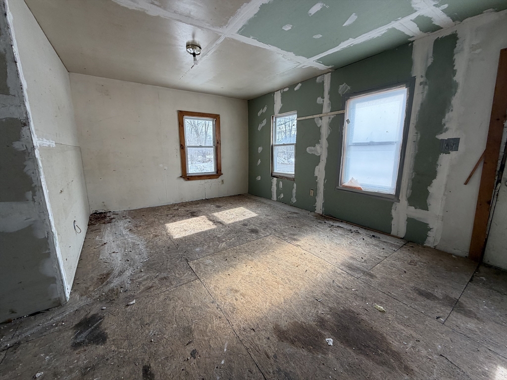 92 Chace Road Freetown, MA 02717 - Photo 9 of 17 an empty room with windows