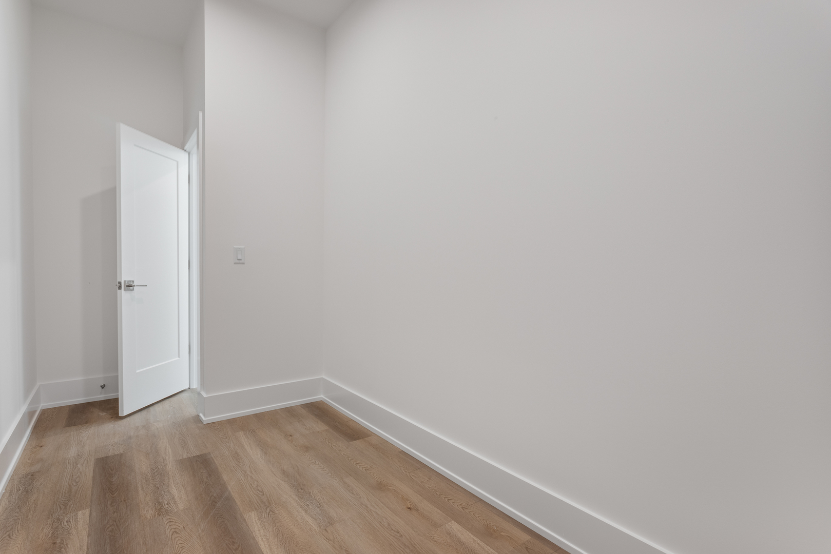 3740 North Racine Avenue, Unit 2 Chicago, IL 60613 - Photo 29 of 51