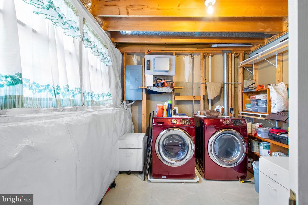 8605 Accokeek Street Laurel, MD 20724 - Photo 40 of 44 a utility room with dryer and washer