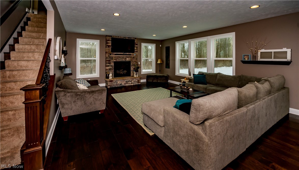 7869 Boneta Road Wadsworth, OH 44281 - Photo 5 of 35 Gallery Image 5