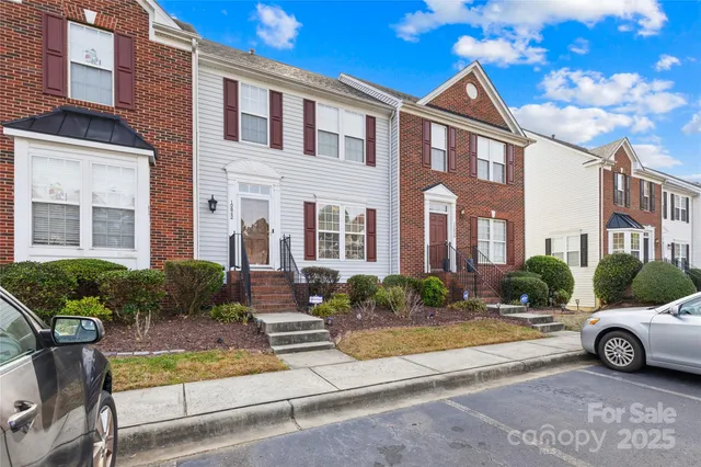 $312,000 | 10842 Garden Oaks Lane, Charlotte, NC 28273