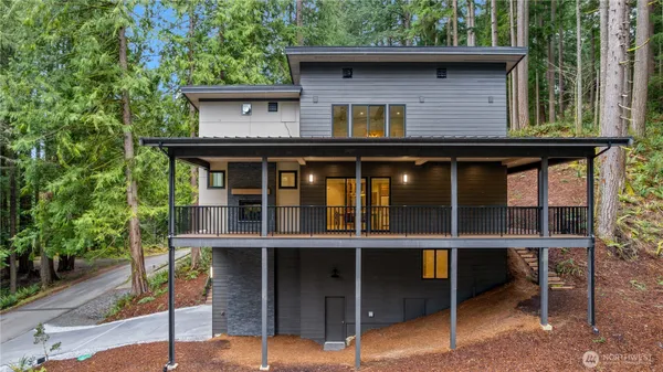 $1,049,000 | 32 Bramble Way, Bellingham, WA 98229