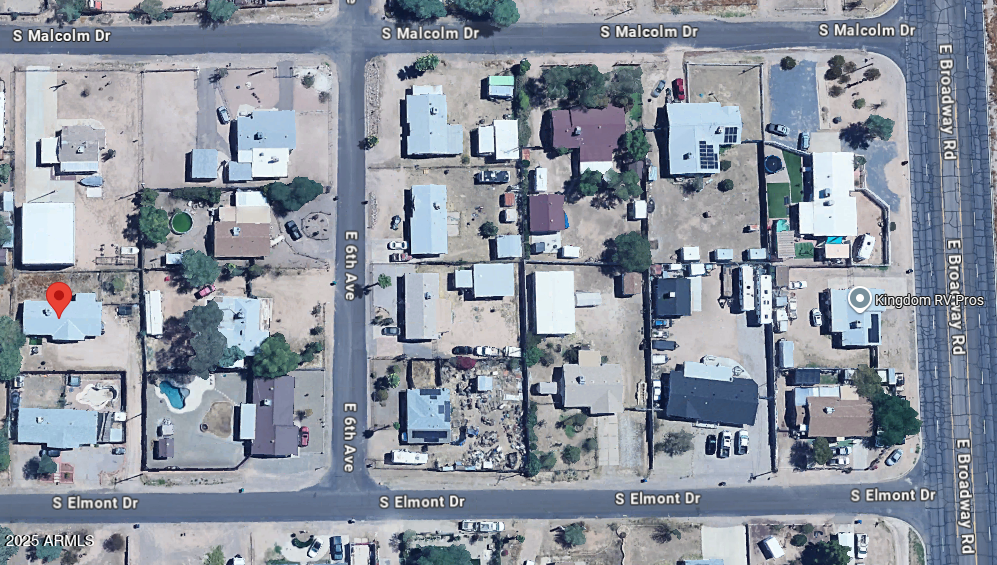 301 South Elmont Drive Apache Junction, AZ 85120 - Photo 32 of 32 a view of a living room