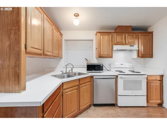 $150,000 | 3921 Pacific Circle, Hubbard, OR 97032