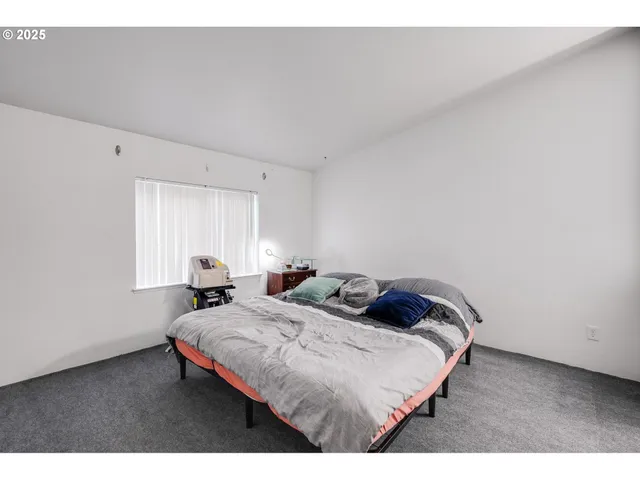 $150,000 | 3921 Pacific Circle, Hubbard, OR 97032