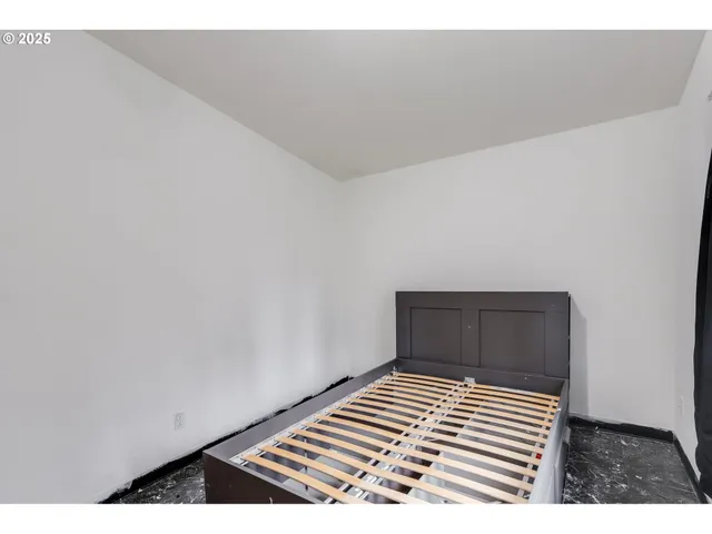 $150,000 | 3921 Pacific Circle, Hubbard, OR 97032