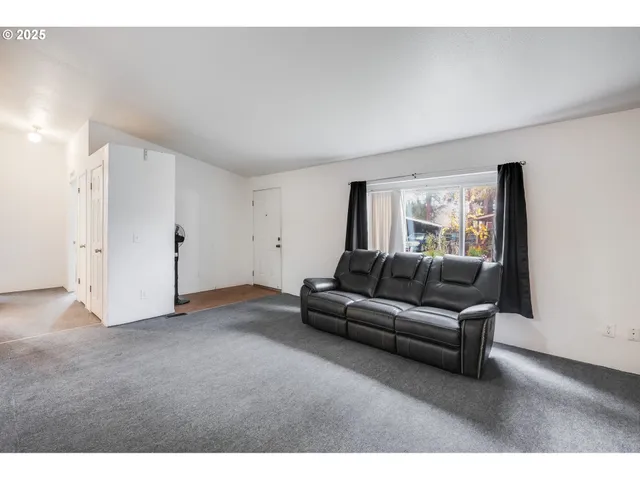 $150,000 | 3921 Pacific Circle, Hubbard, OR 97032