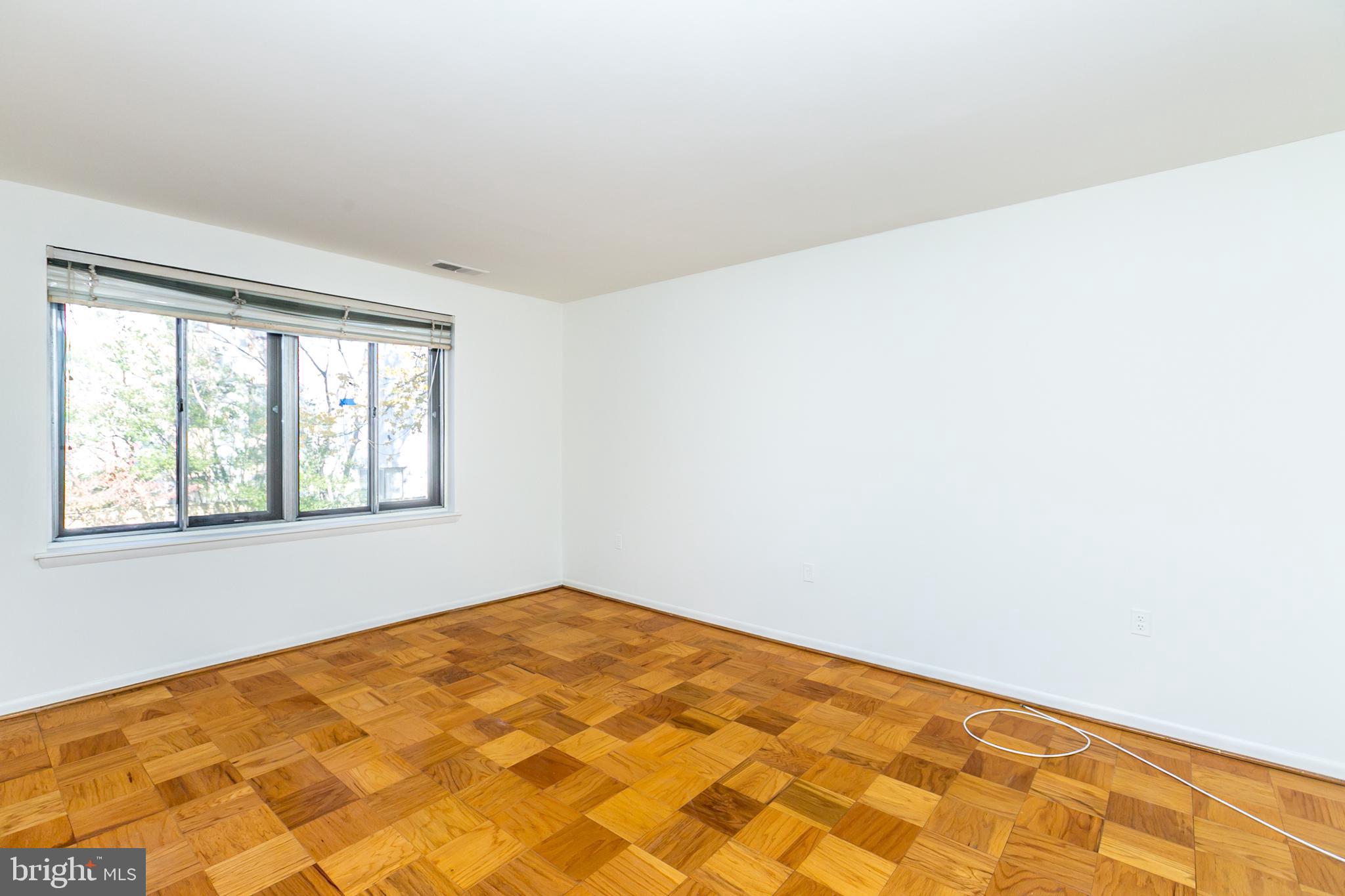 7 Hamill Road, Unit 7C Baltimore, MD 21210 - Photo 15 of 23 Primary bedroom