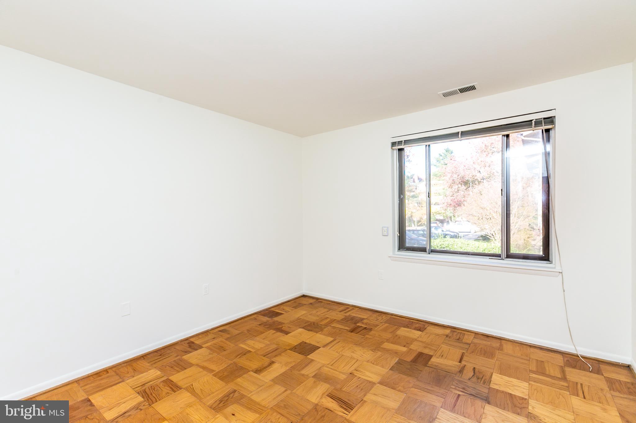 7 Hamill Road, Unit 7C Baltimore, MD 21210 - Photo 20 of 23 Bedroom 2