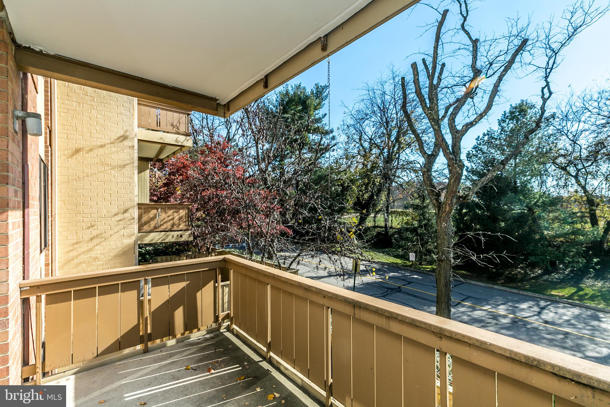 7 Hamill Road, Unit 7C Baltimore, MD 21210 - Photo 22 of 23 Balcony