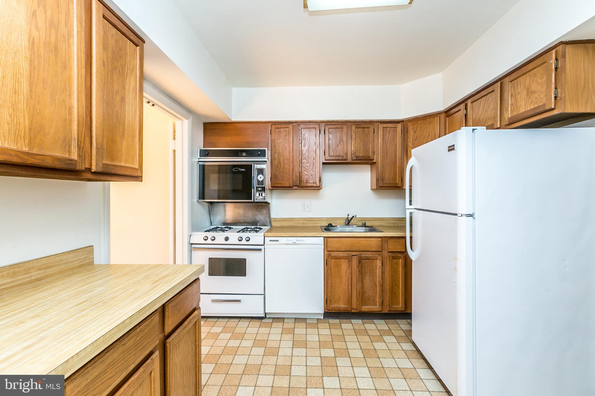 7 Hamill Road, Unit 7C Baltimore, MD 21210 - Photo 10 of 23 Kitchen