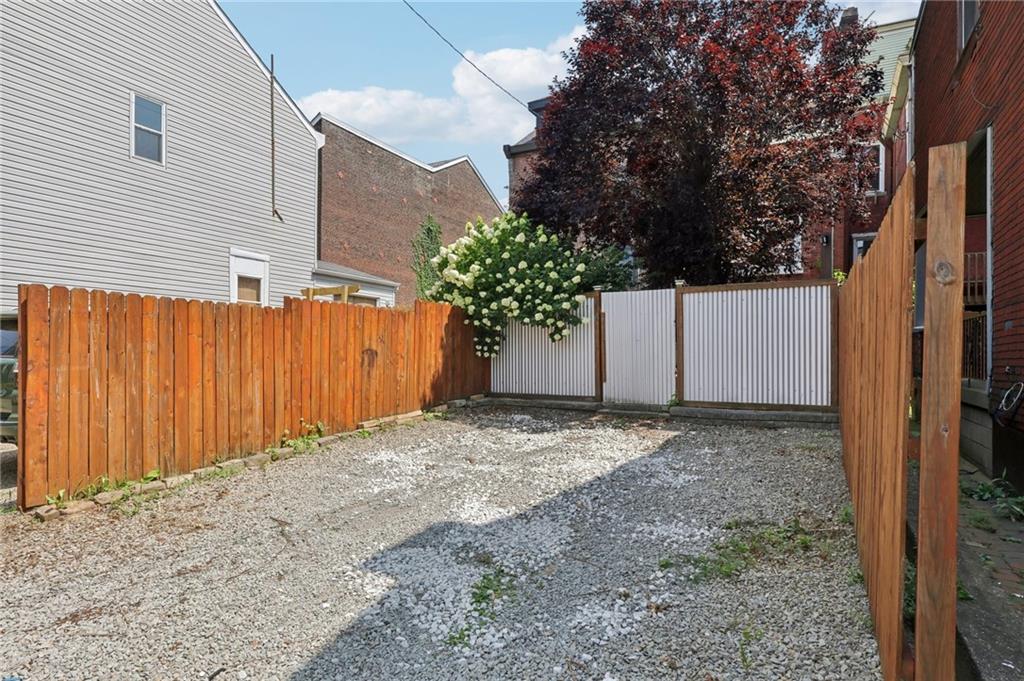 5259 Carnegie Street Lawrenceville, PA 15201 - Photo 48 of 50