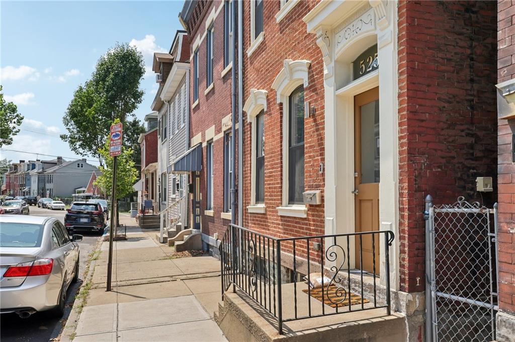 5259 Carnegie Street Lawrenceville, PA 15201 - Photo 6 of 50 a view of a building with sitting area