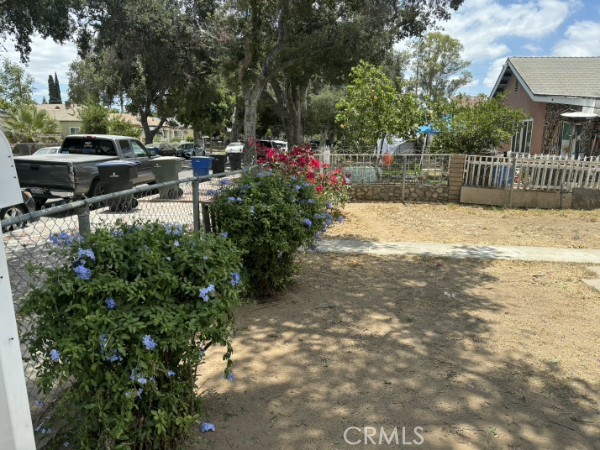 4091 Dwight Avenue Riverside, CA 92507 - Photo 3 of 12