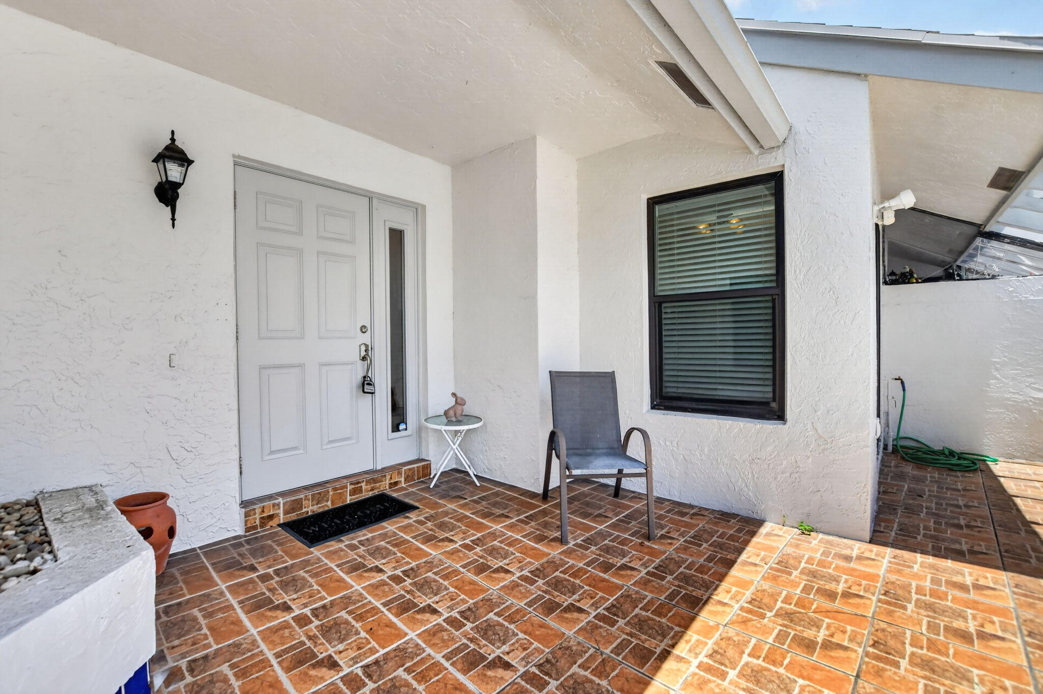 10953 Lake Front Place Boca Raton, FL 33498 - Photo 4 of 40 4-web-or-mls-DSC_6542