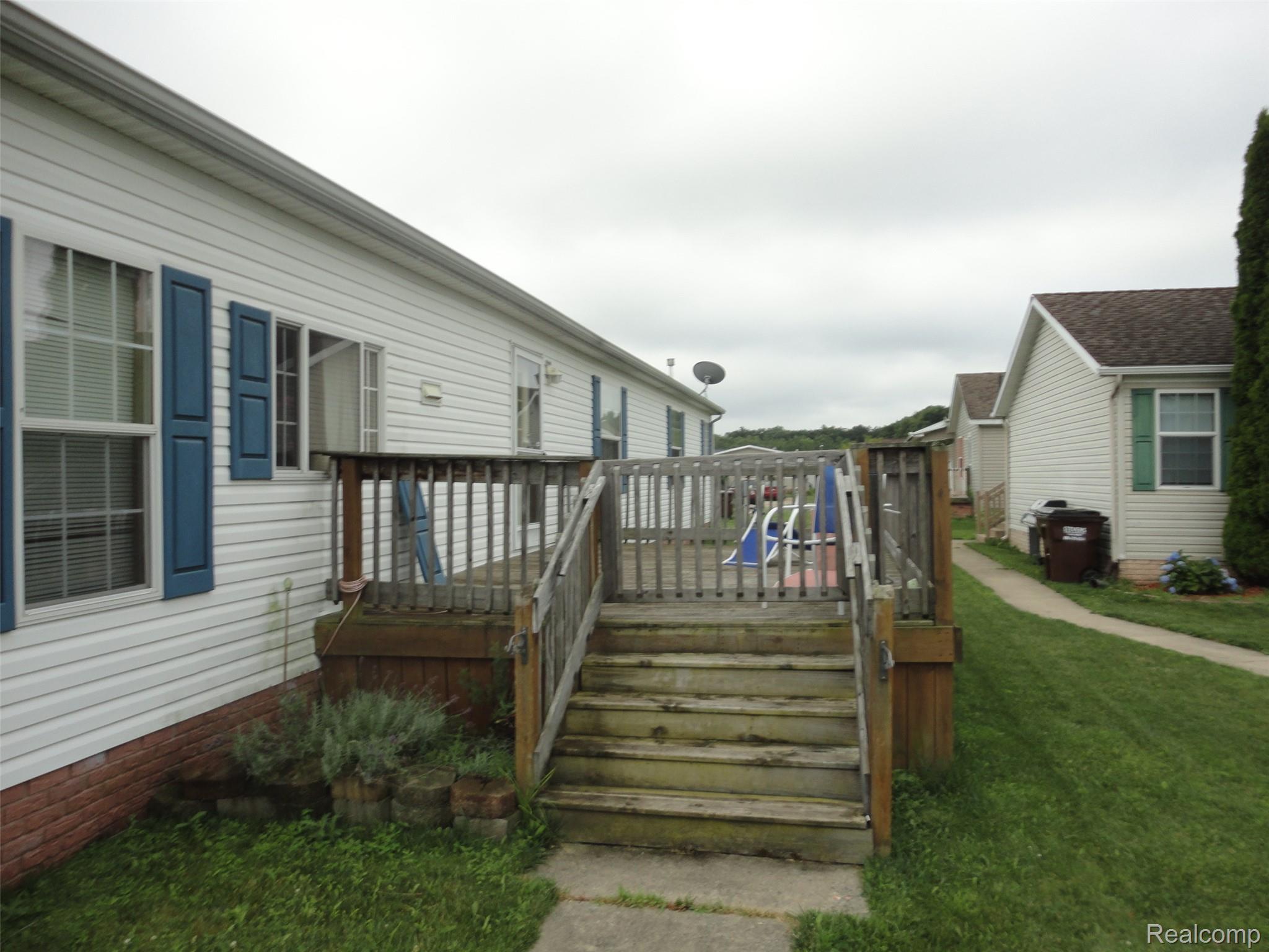 5931 Megans Ridge Monroe, MI 48161 - Photo 3 of 13 Large deck