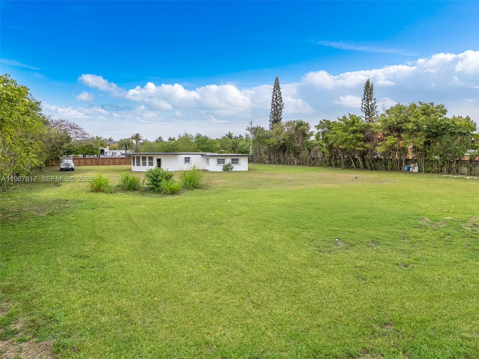 9840 Southwest 60th Street Miami, FL 33173 - Photo 26 of 37 a view of a city