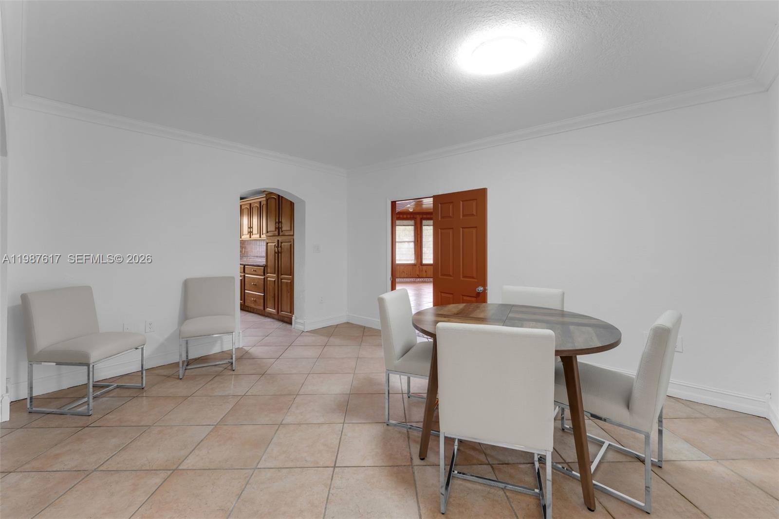 9840 Southwest 60th Street Miami, FL 33173 - Photo 10 of 37 a workspace with furniture and window