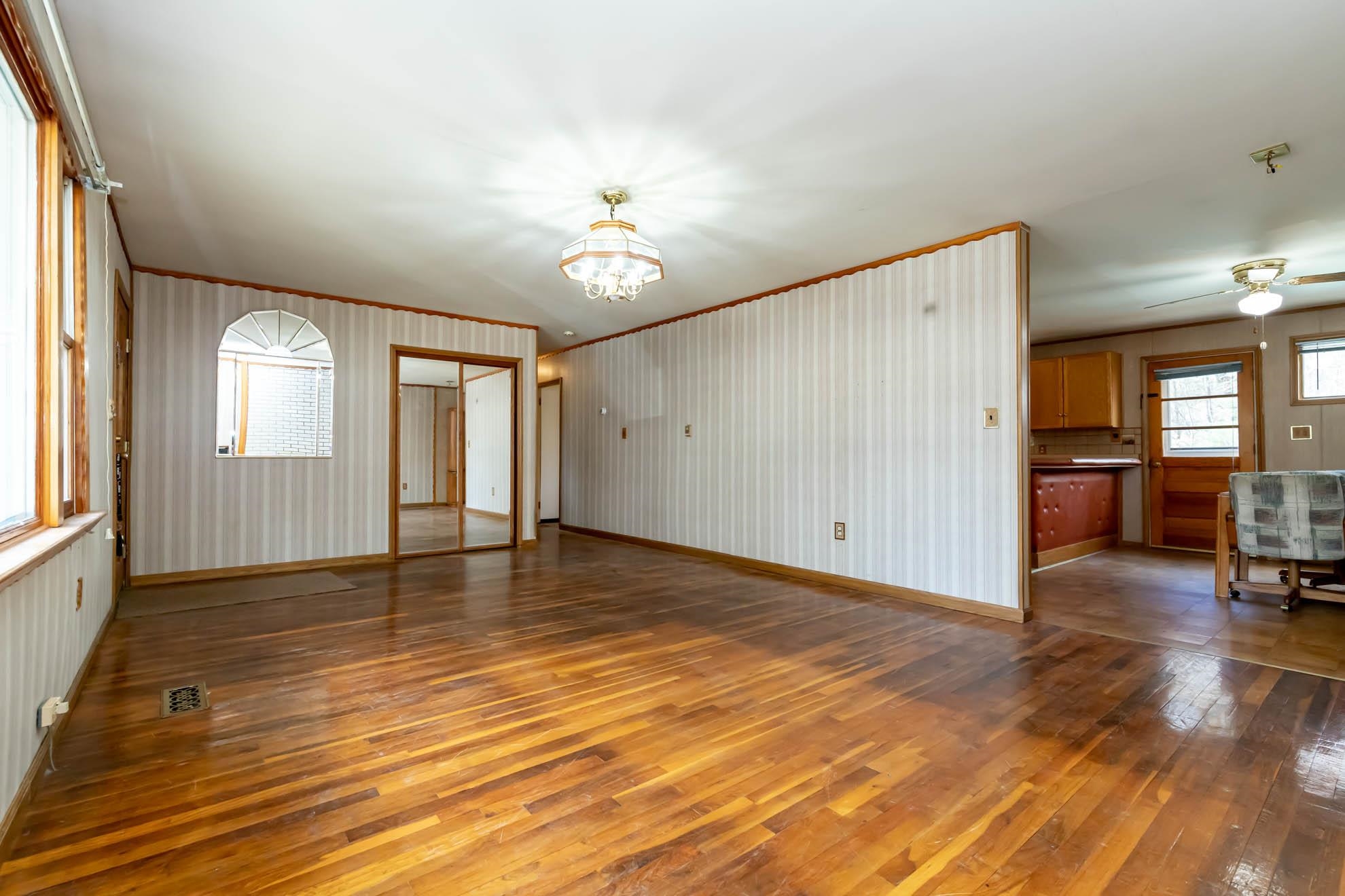 44 Wire Road Merrimack, NH 03054 - Photo 13 of 33