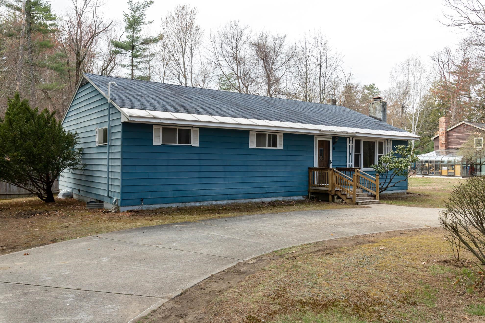 44 Wire Road Merrimack, NH 03054 - Photo 4 of 33