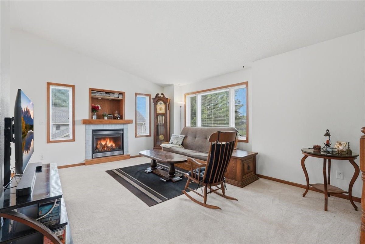 1444 Lokhorst Street Baldwin, WI 54002 - Photo 4 of 25