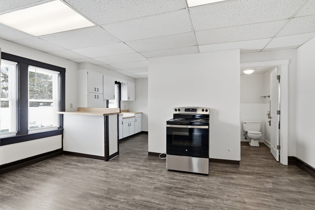 86 Conz Street Northampton, MA 01060 - Photo 3 of 27