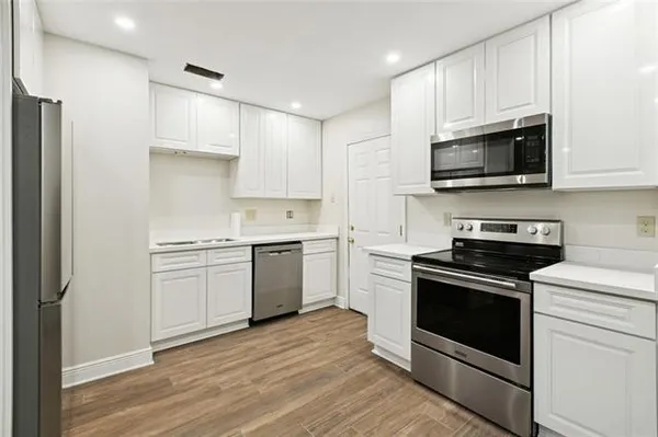 $1,400 | 498 Oak Avenue, Unit 4, Harahan, LA 70123