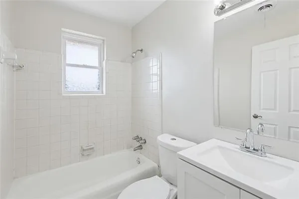 $1,400 | 498 Oak Avenue, Unit 4, Harahan, LA 70123
