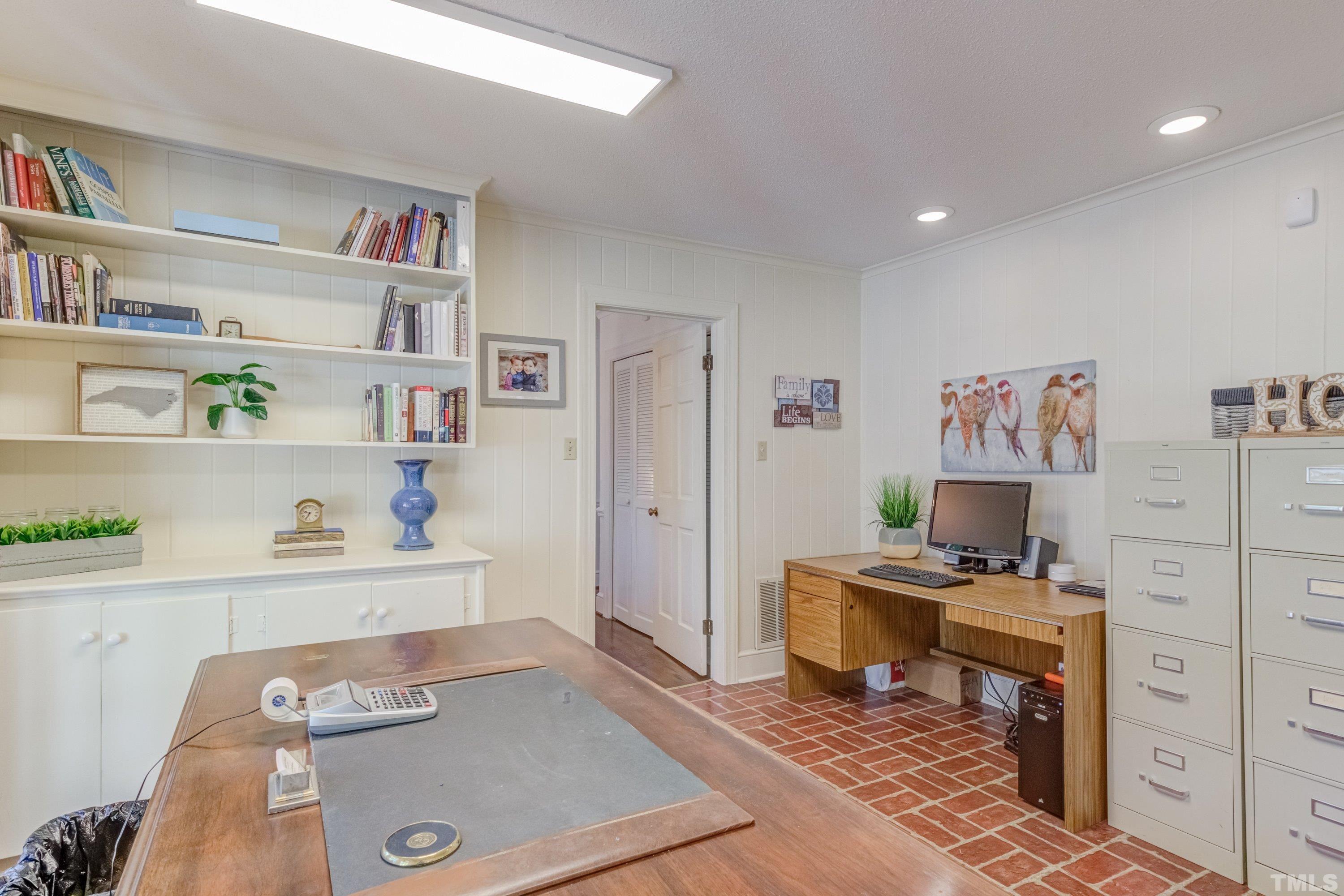 1109 Country Ridge Drive Raleigh, NC 27609 - Photo 23 of 64