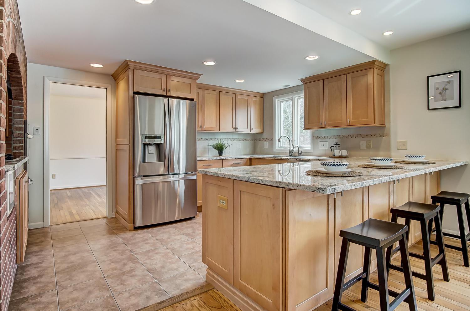 2477 Lytham Road Columbus, OH 43220 - Photo 14 of 56