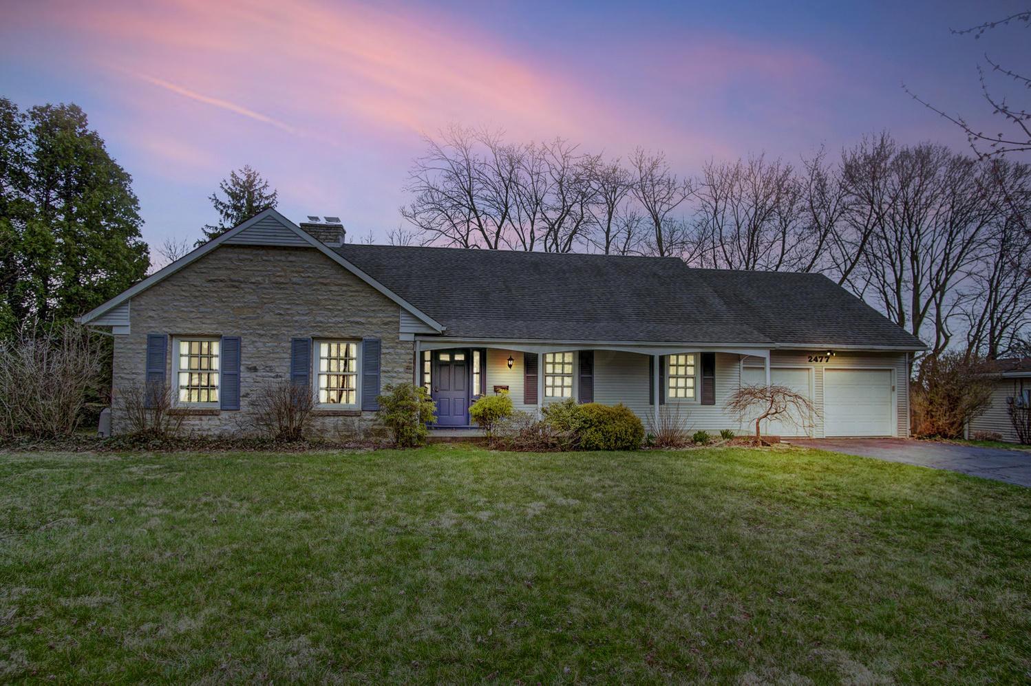 2477 Lytham Road Columbus, OH 43220 - Photo 5 of 56