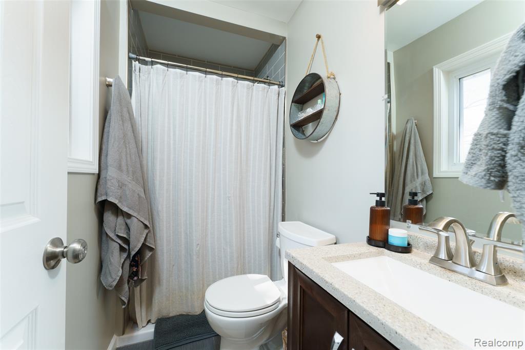 5193 Owen Road Linden, MI 48451 - Photo 20 of 32 Gallery Image 20