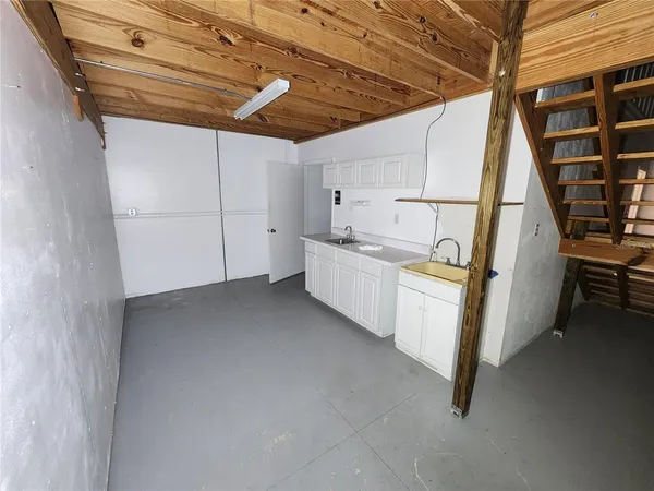$3,900 | 2808 Hibiscus Drive, Unit U1, Edgewater, FL 32141