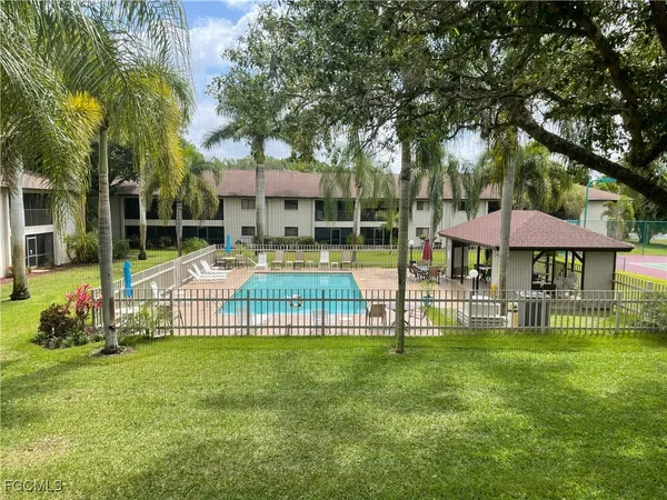 $1,200 | 10 Beth Stacey Boulevard, Unit 206, Lehigh Acres, FL 33936