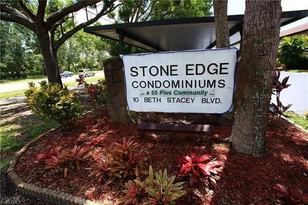 $1,200 | 10 Beth Stacey Boulevard, Unit 206, Lehigh Acres, FL 33936