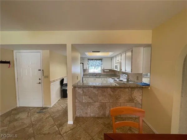 $1,200 | 10 Beth Stacey Boulevard, Unit 206, Lehigh Acres, FL 33936