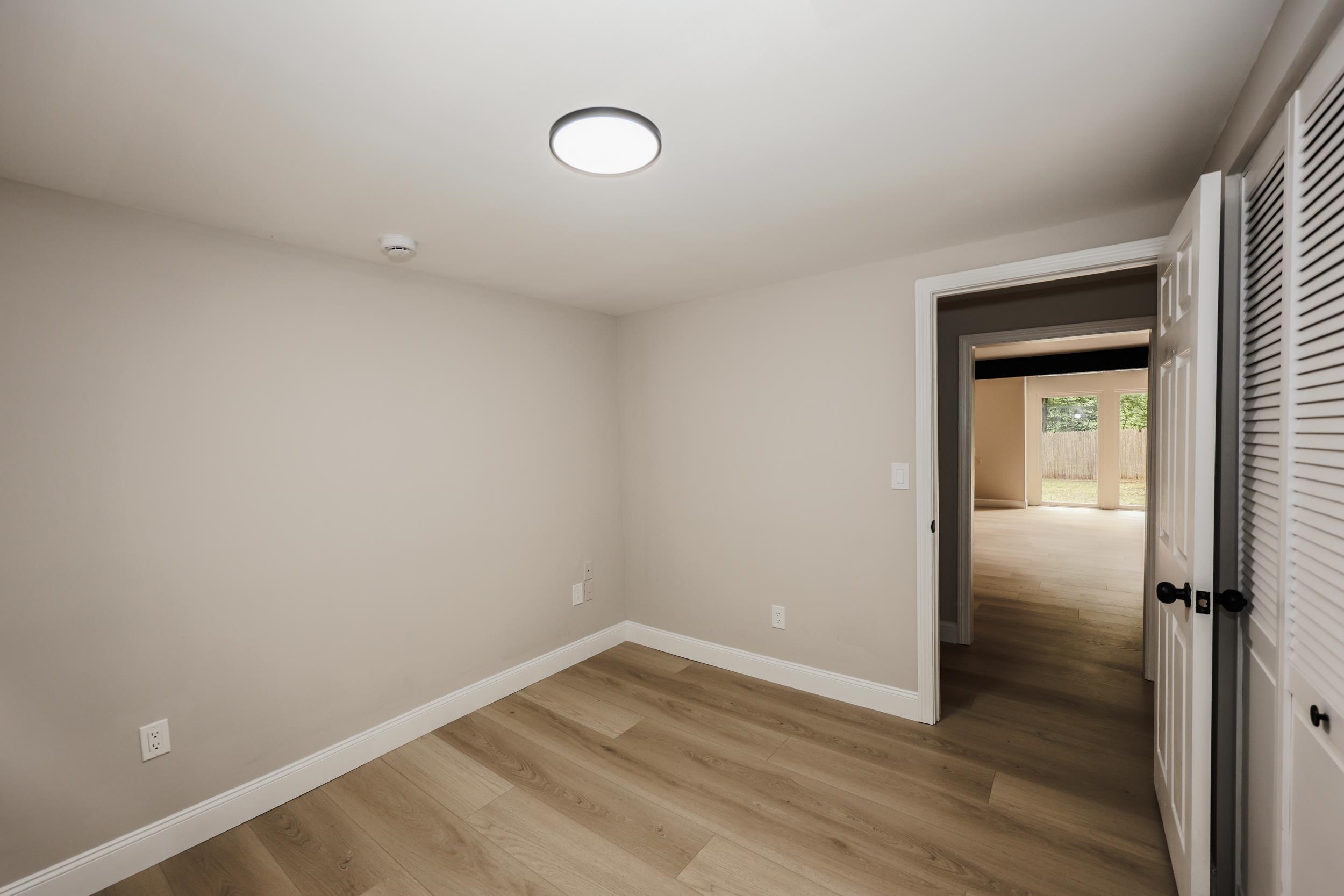 112 Gilson Road Nashua, NH 03062 - Photo 26 of 51