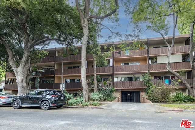 a car parked in front of a building