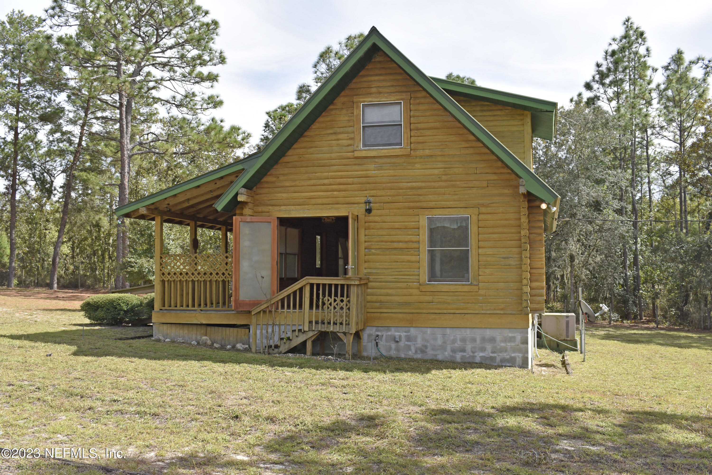 119 Whirlwind Loop Hawthorne, FL 32640 - Photo 30 of 52 side view