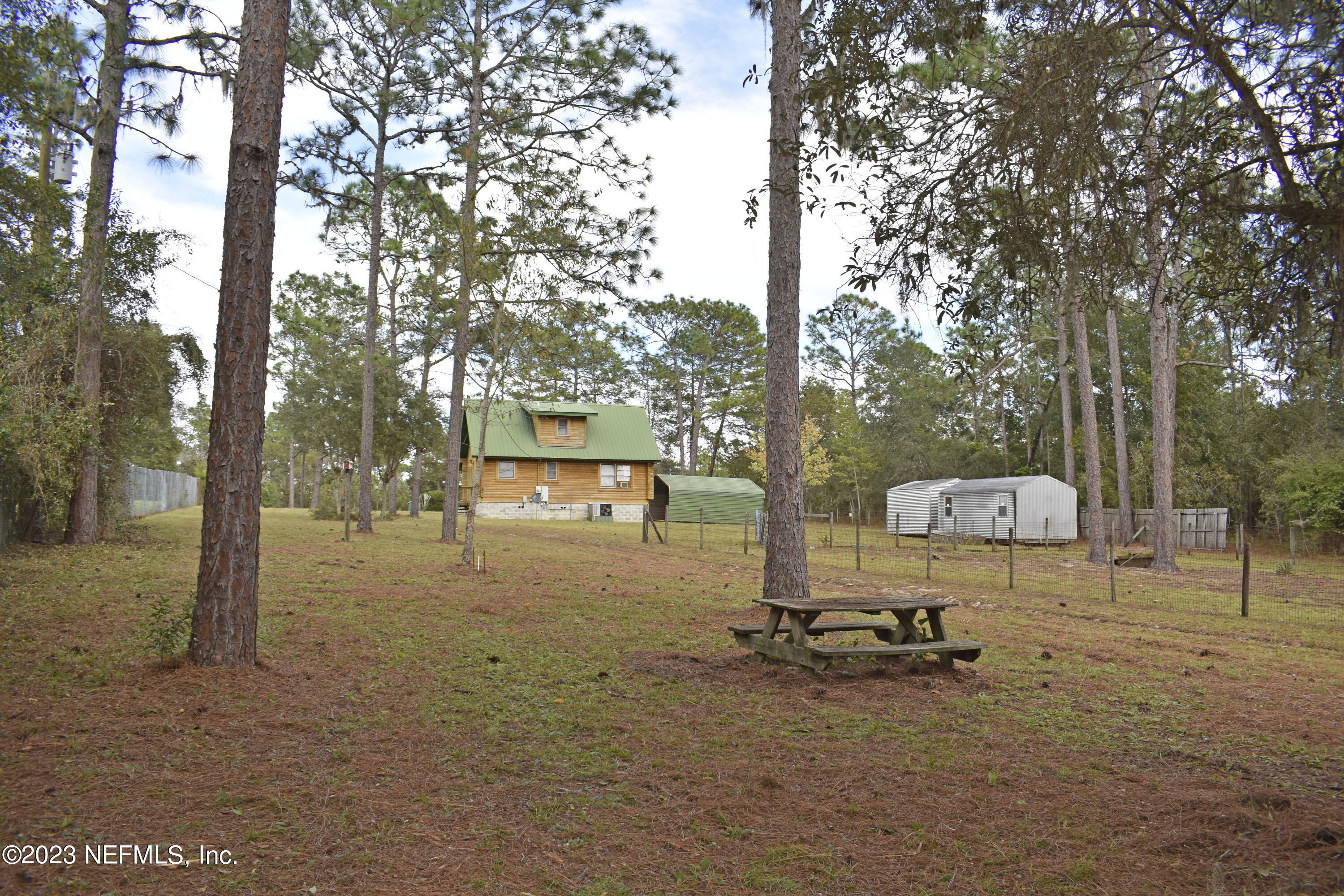 119 Whirlwind Loop Hawthorne, FL 32640 - Photo 43 of 52 backyard