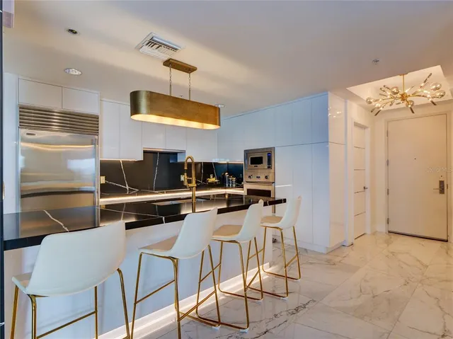 $8,000 | 100 South Eola Drive, Unit 1710, Orlando, FL 32801