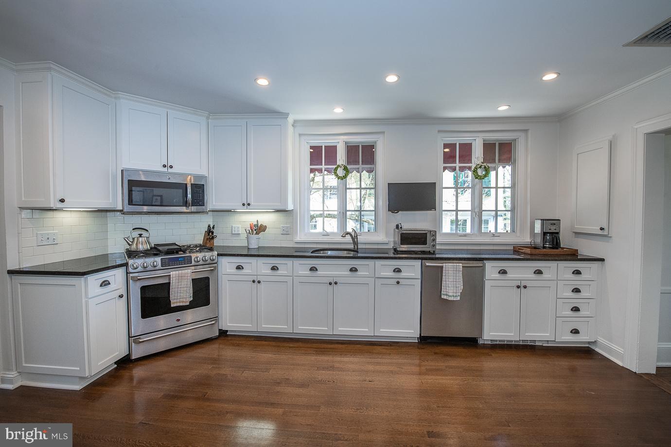 324 Conestoga Road Wayne, PA 19087 - Photo 25 of 81 Kitchen