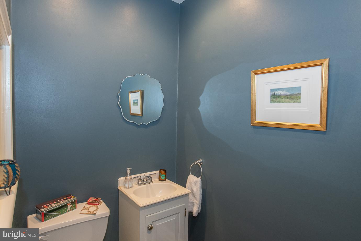 324 Conestoga Road Wayne, PA 19087 - Photo 28 of 81 Powder Room