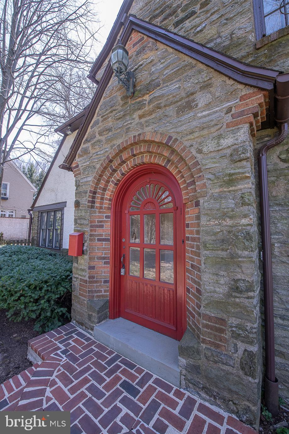 324 Conestoga Road Wayne, PA 19087 - Photo 4 of 81 Front Door