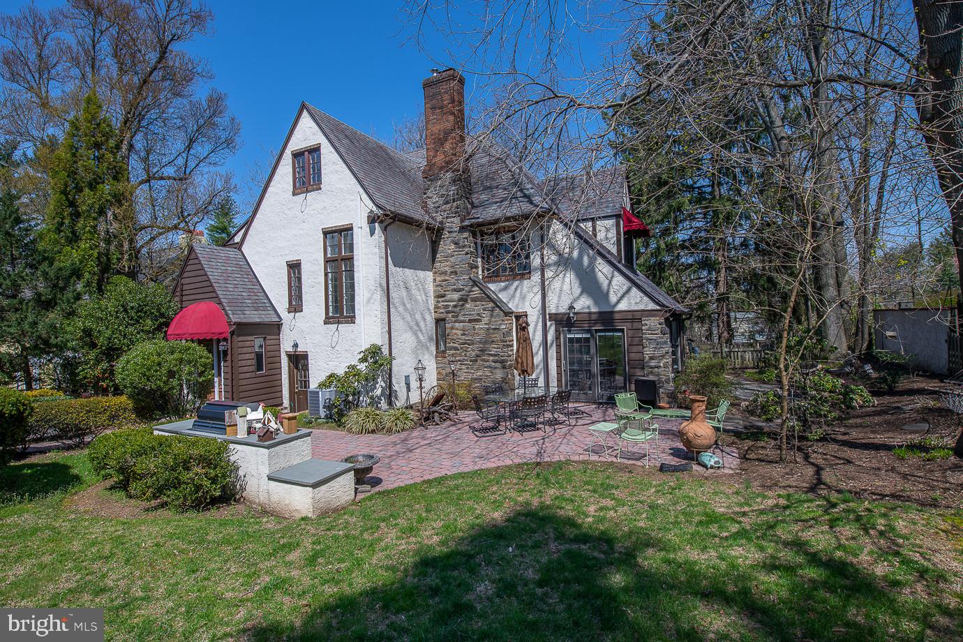 324 Conestoga Road Wayne, PA 19087 - Photo 70 of 81 Back of Home with Patio